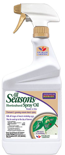 Un primer plano del empaque de Bonide All Seasons Horticultural Spray Oil en un fondo blanco.