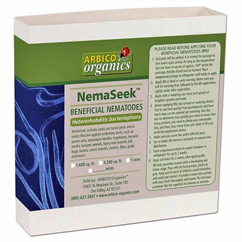 Producto nematodo benéfico NemaSeek Hb de Arbico Organics, en empaque de papel blanco impreso con azul y verde, aislado en fondo blanco.